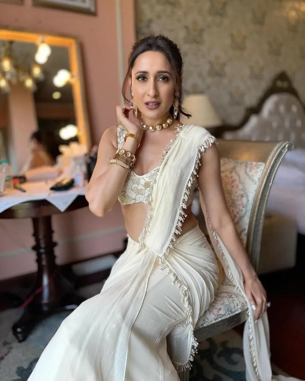 Pragya Jaiswal’s Effortless Elegance: