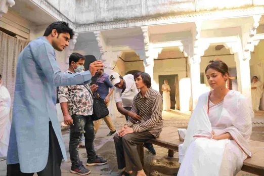 DIRECTOR SANDEEP SINGH-ABHAY VERMA AND MEERA CHOPRA ON  SET OF FILM-SAFED