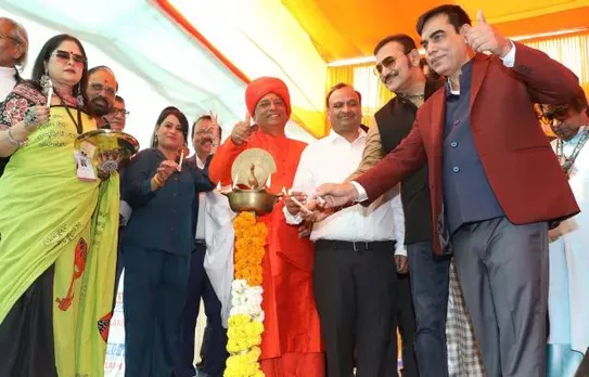 Sundari Thakur,B N Tiwari,Sangeeta Tiwari,Guru Kumaran Swami,Manish Singhal,Sudesh Bhosle & Dr Dharmendra Kumar