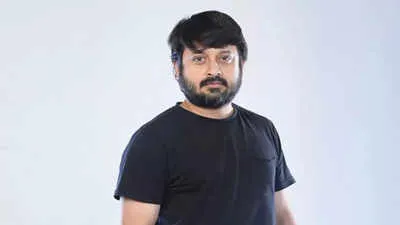 Shiboprosad Mukherjee is back home from hospital, 'Bohurupi' to get delayed  due to the setback? | Bengali Movie News - Times of India