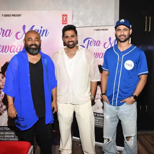 Suman Guha with Vipin and Freddy Daruwala