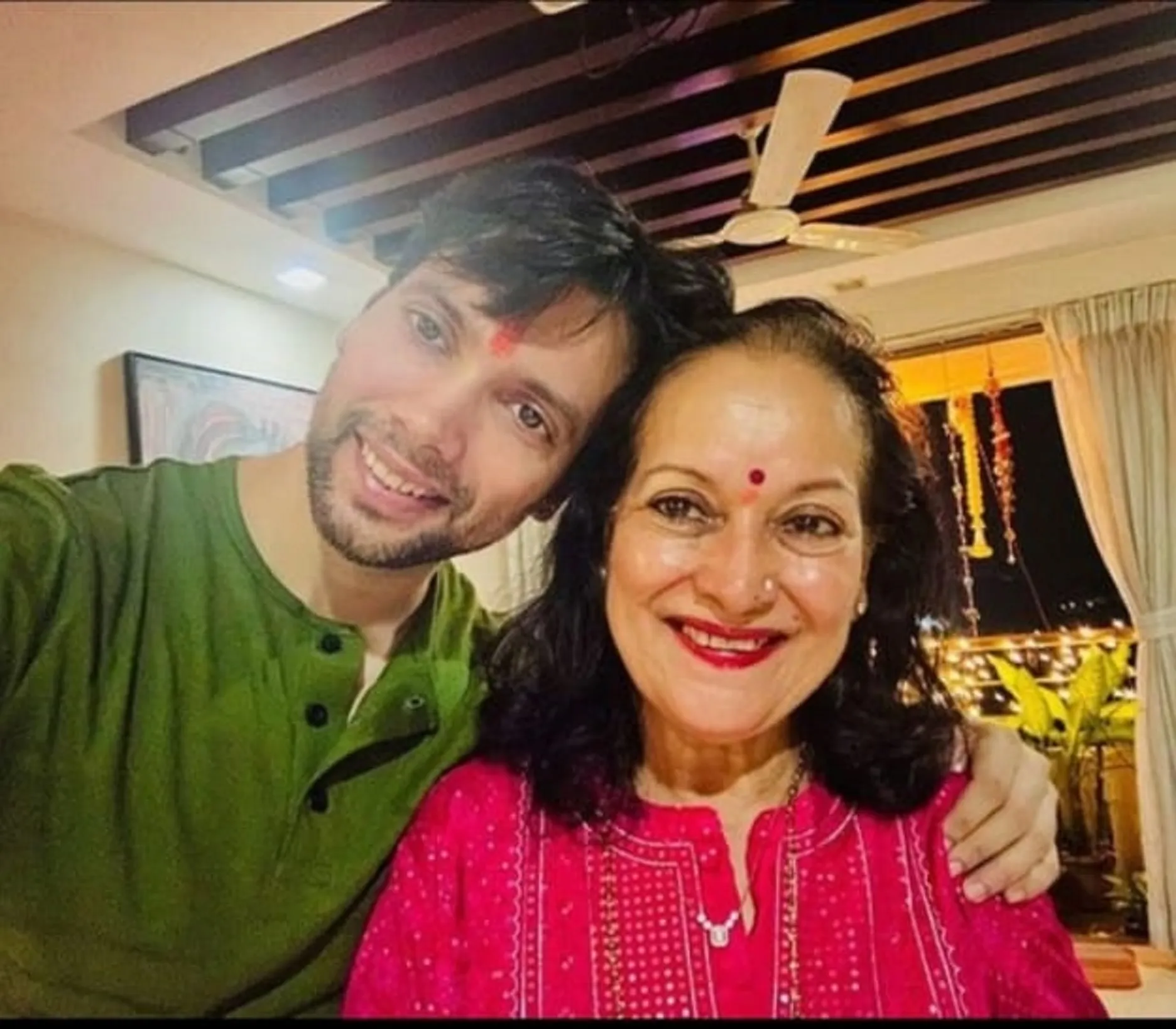 Himani Shivpuri (Katori Amma , Happu Ki Ultan Paltan) with Son