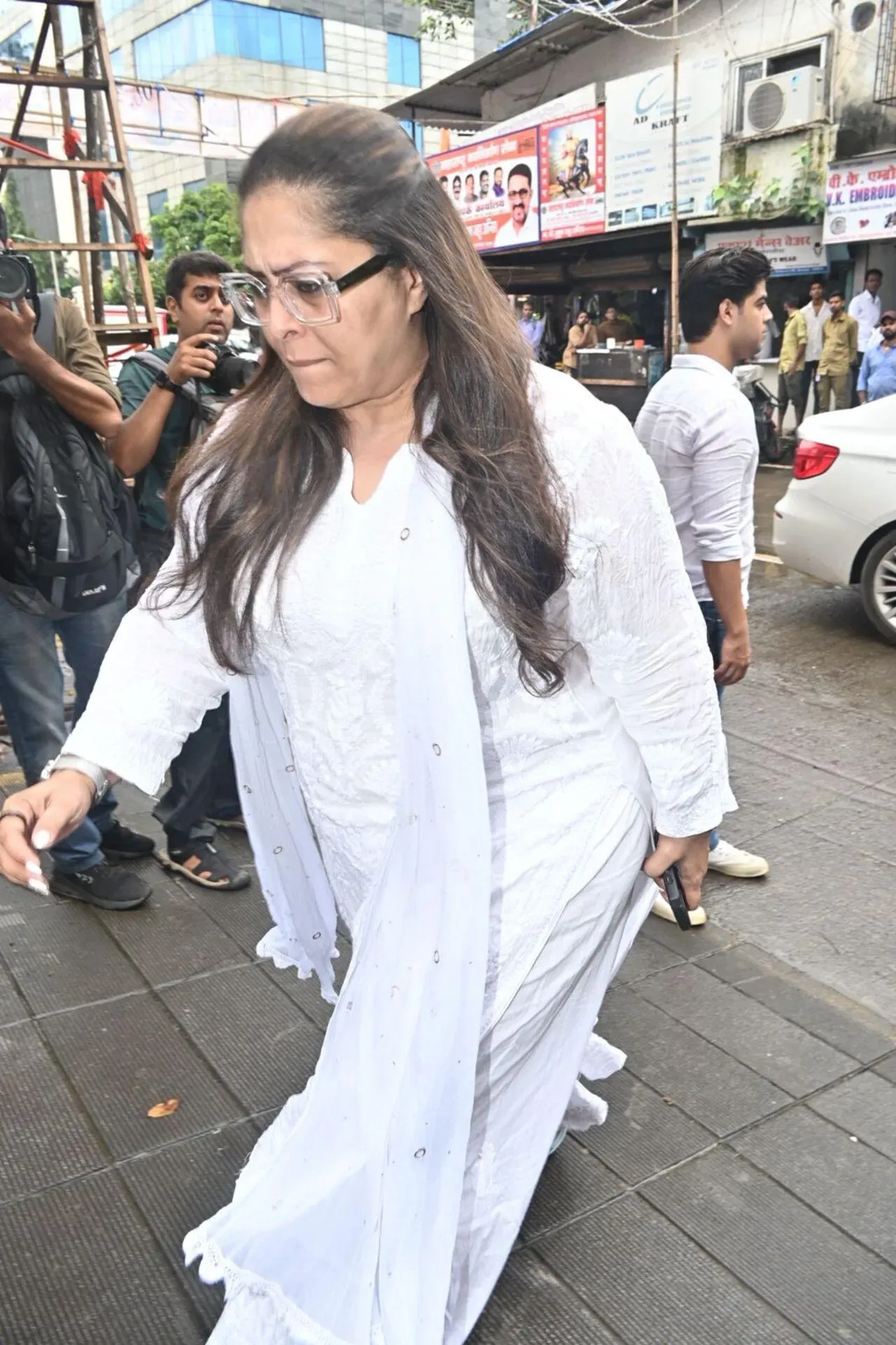 Geeta Kapur, a close friend of Malaika, arrives for the cremation