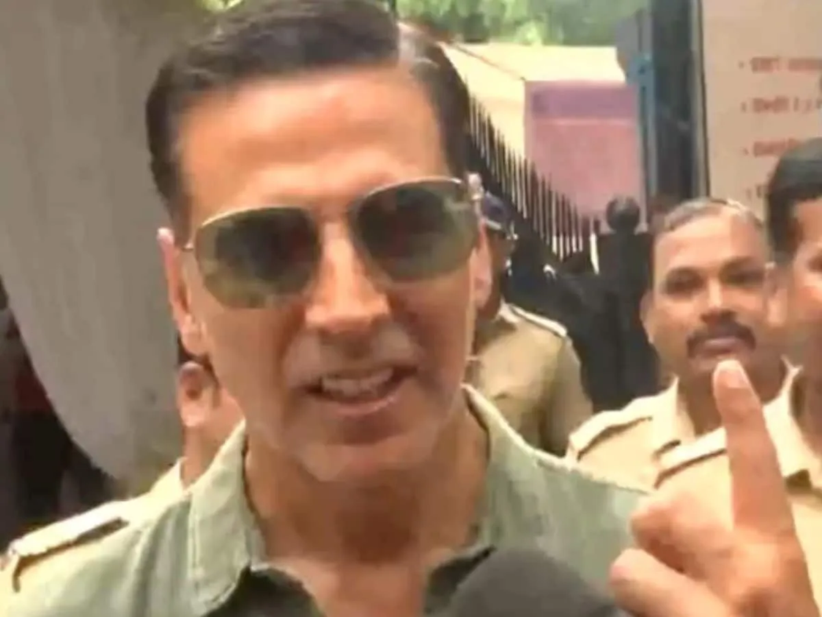 Akshay Kumar Casts FIRST Vote As Indian Citizen In Lok Sabha Elections:  'Want My India To Be Developed' - News18