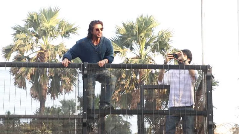 Shahrukh at his bungalow Mannat