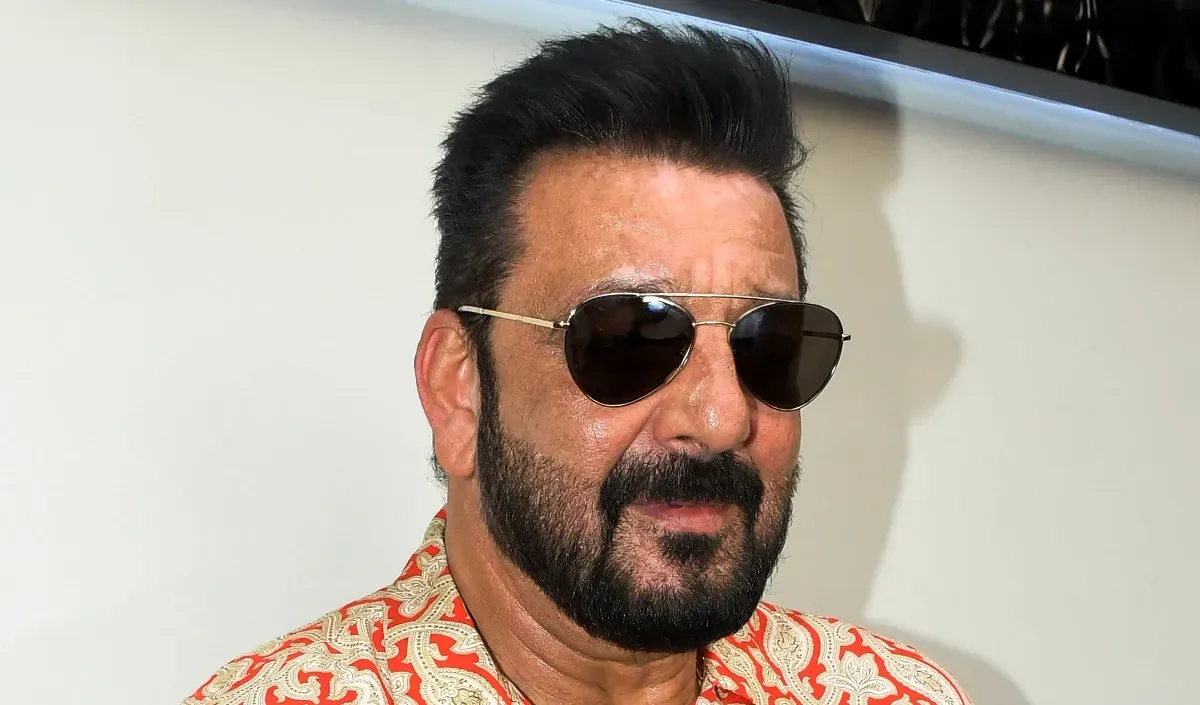 sanjay dutt broke his silence on uk visa rejection why was he out of son of sardaar 2 - Prabhasakshi latest news in hindi