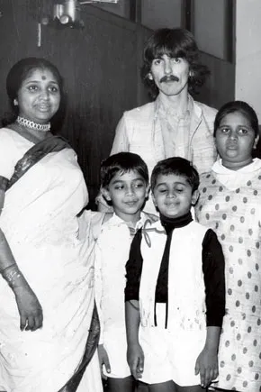 Even today I remain standing until Lata didi sits down - Asha Bhosle