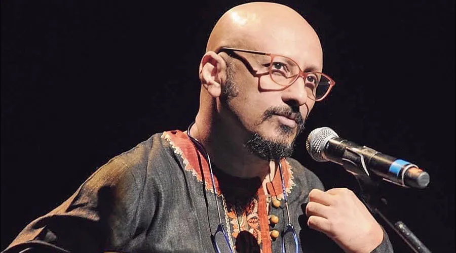  Shantanu Moitra