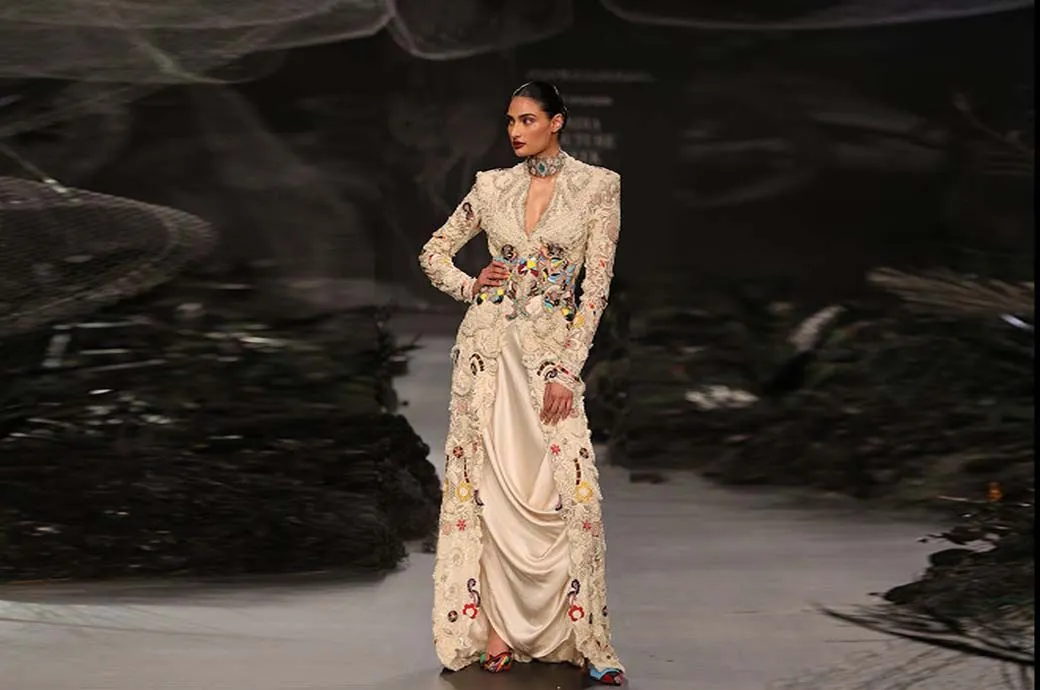 Anamika Khanna to showcase Spring Summer '24 collection at LFW