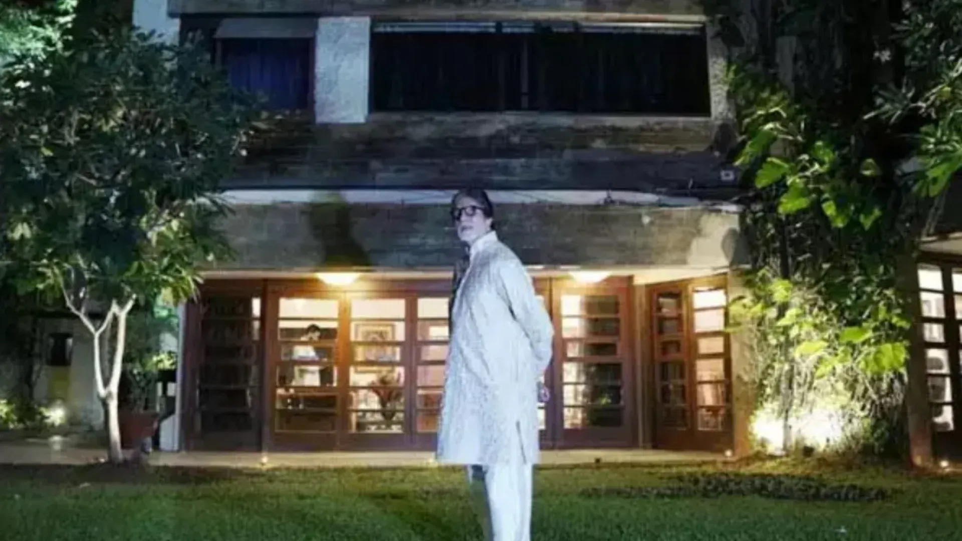 Jalsa, Amitabh Bachchan House: Name, Address, Price, Inside Photos