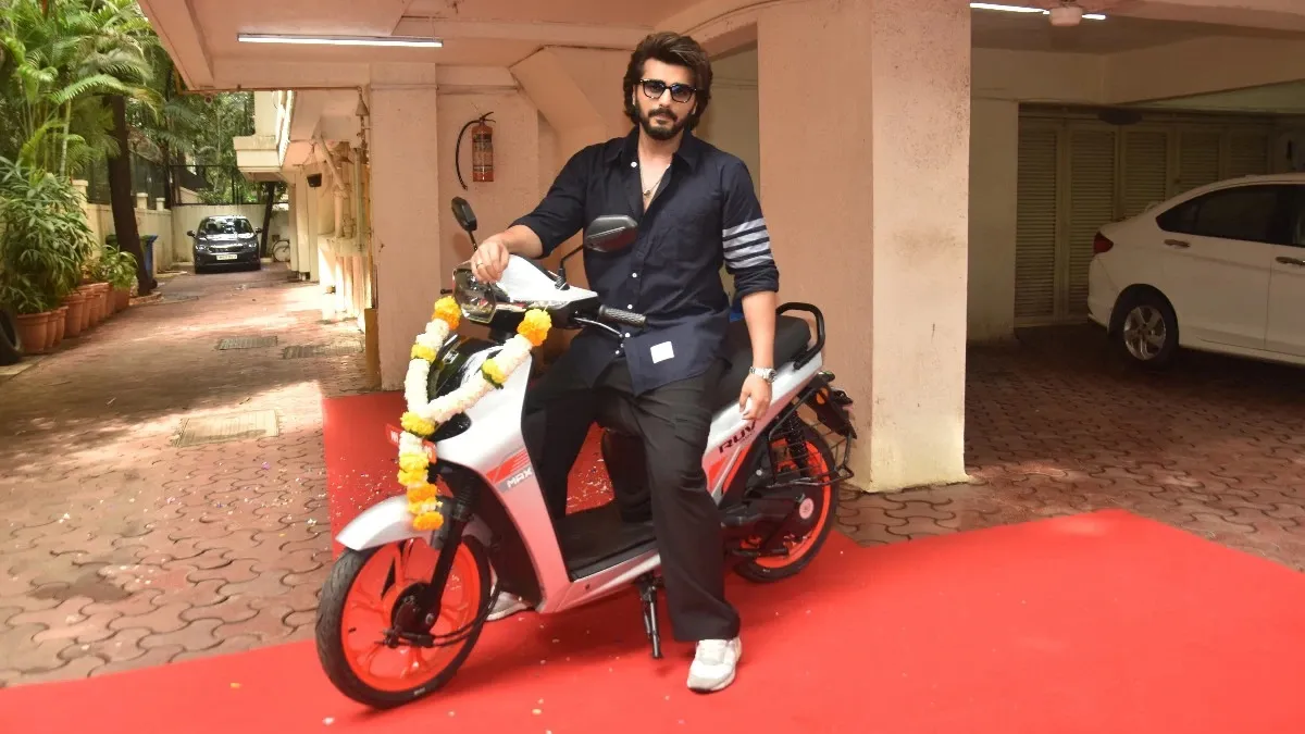 Electric scooter- Arjun Kapoor
