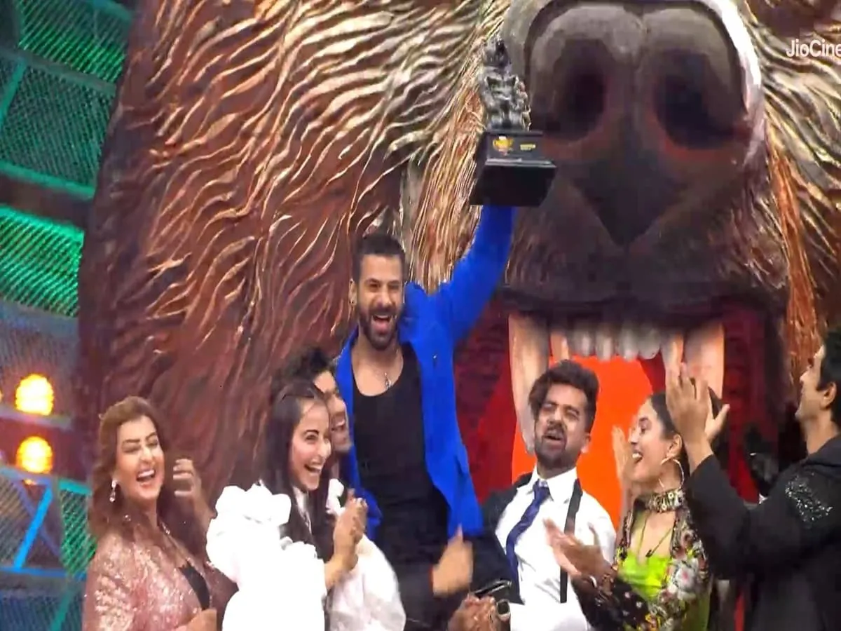 Khatron Ke Khiladi 14: Karan Veer lifts trophy, takes home a brand-new car  | Entertainment News - Business Standard