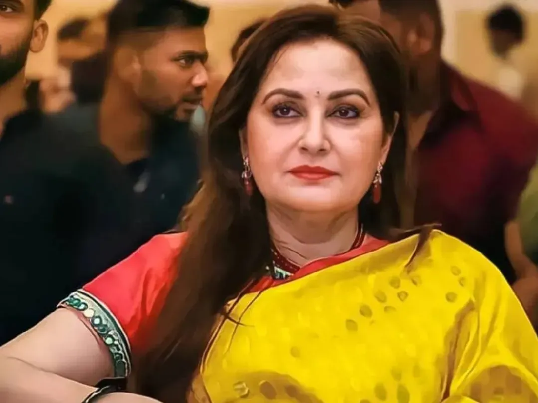 Actress Jaya Prada is present!