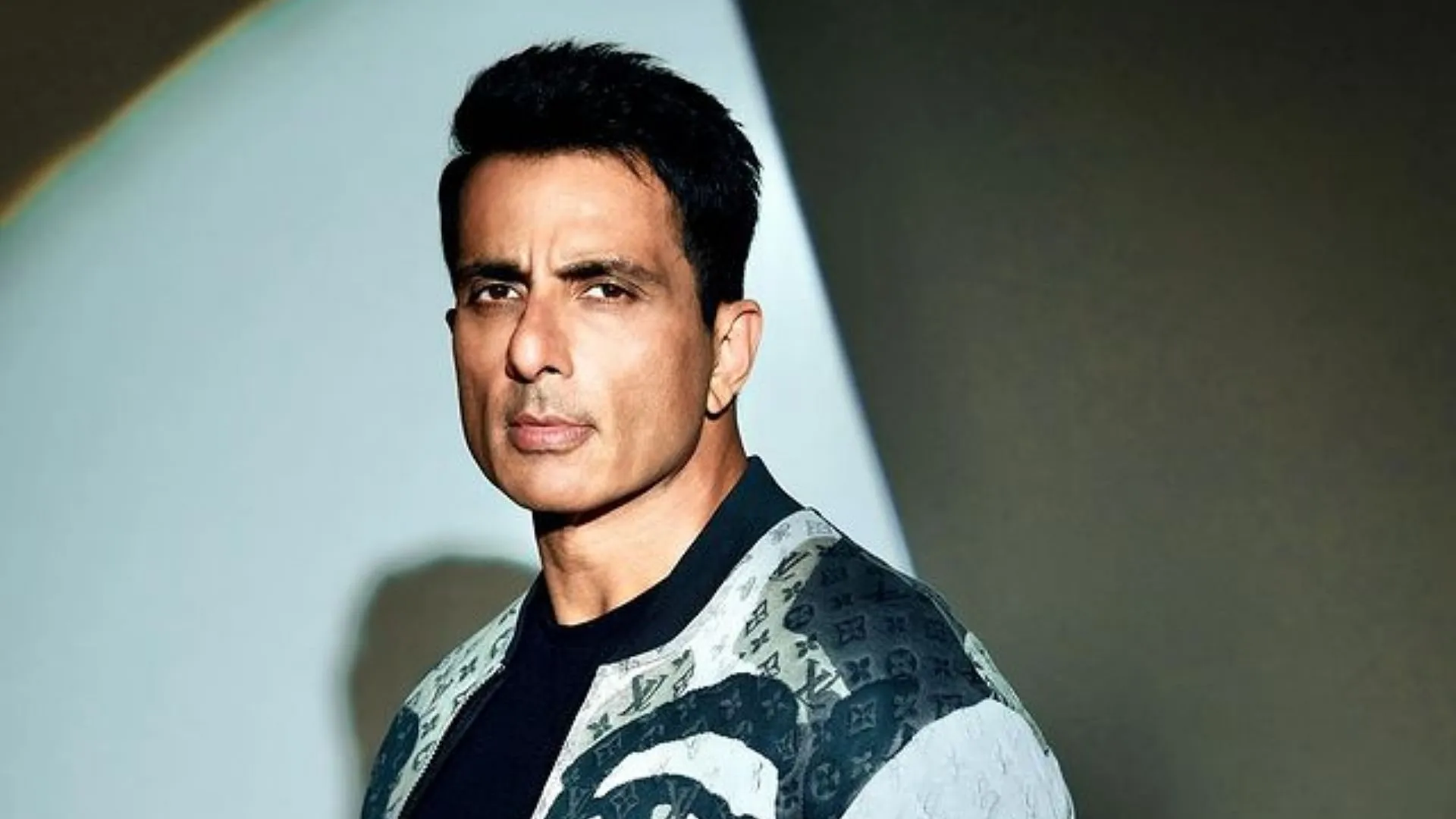 Film Fateh Actor Sonu Sood Thanks To Fans Say Together Change Other Peoples Lifes - Entertainment News: Amar Ujala - Sonu Sood: Sonu Sood thanked the fans for the film 'Fateh',
