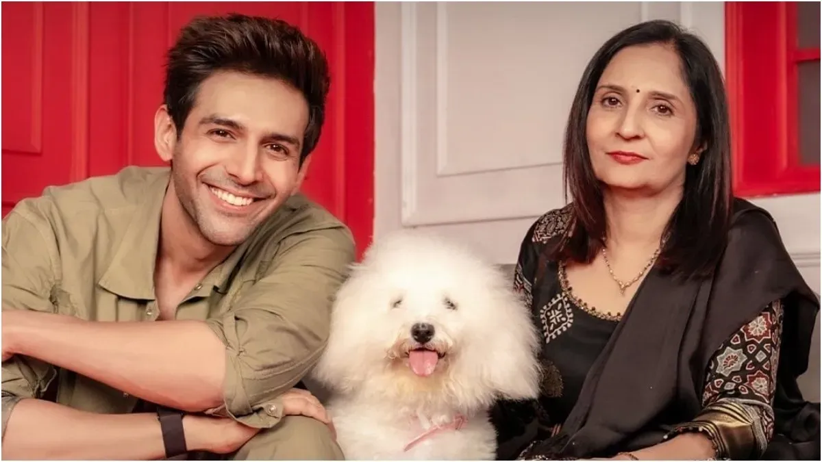 Kartik Aaryan's mother gets savage on 'The Great Indian Kapil Show', roasts  son - India Today