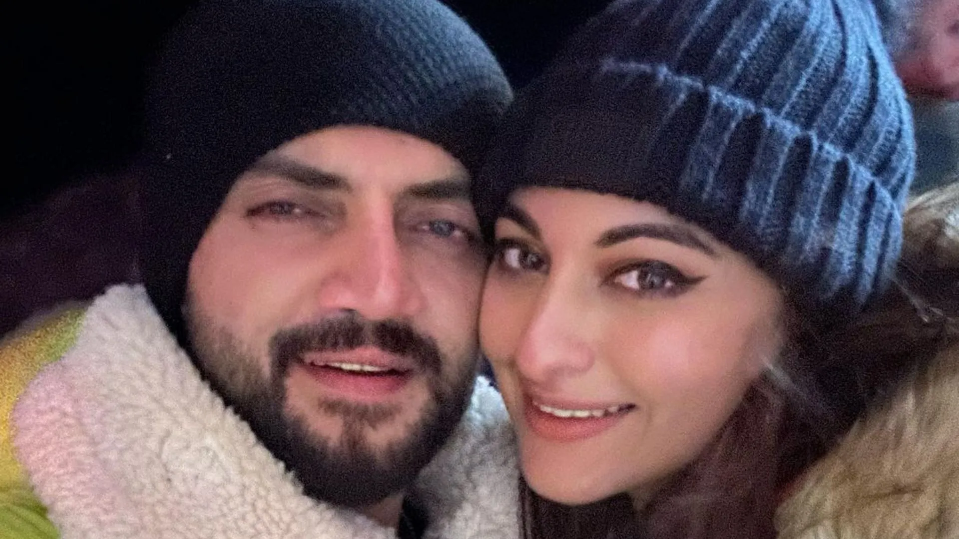 Shatrughan Sinha Hugs Sonakshi Sinha Husband-to-be Zaheer Iqbal Gives His  Blessings Deets Inside - Entertainment News: Amar Ujala - Sonakshi-zaheer Wedding