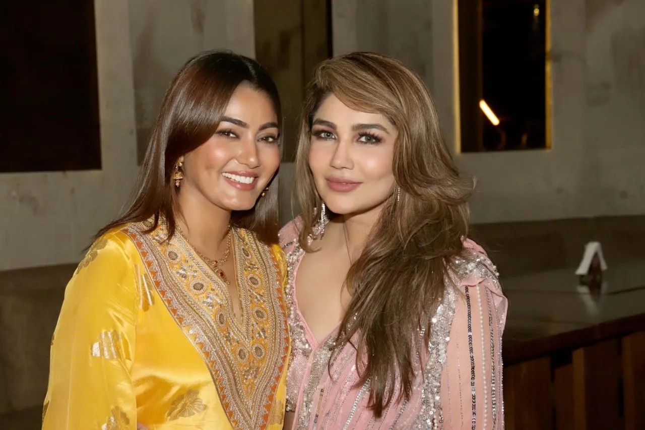 Sana Makbul,Aliza khan 