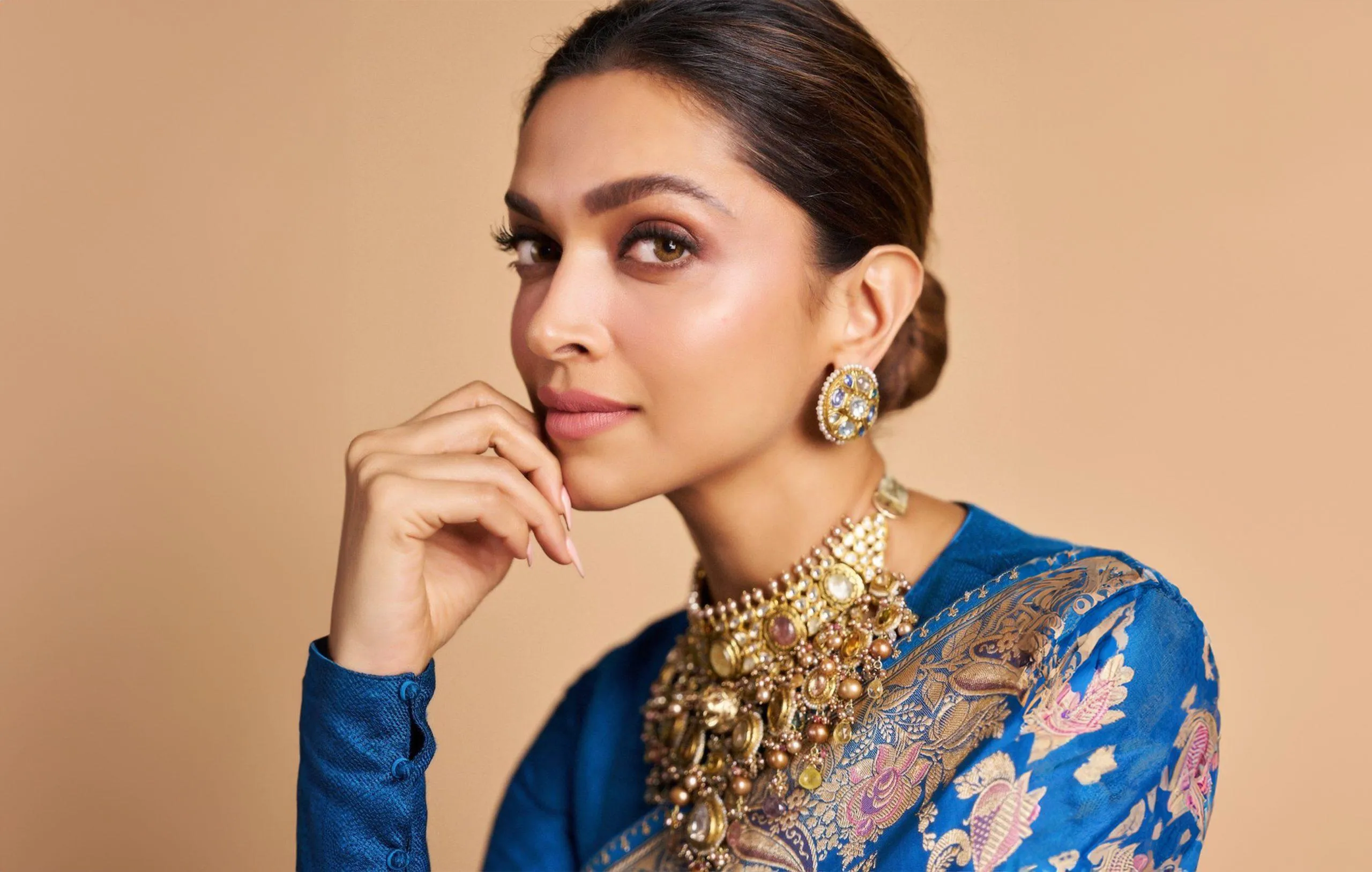 Iconic Deepika Padukone Saree Looks for You