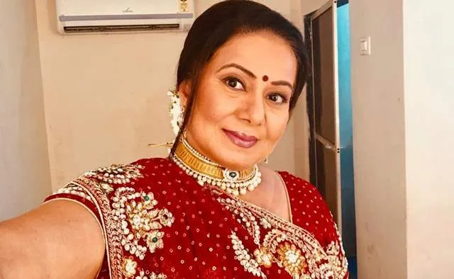 Seasoned actress Neelu Vaghela who plays the role of Maa Hukum in Sun Neo’s Saajha Sindoor