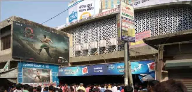 Barabanki's Cinematic Decline: The Closure of Theaters