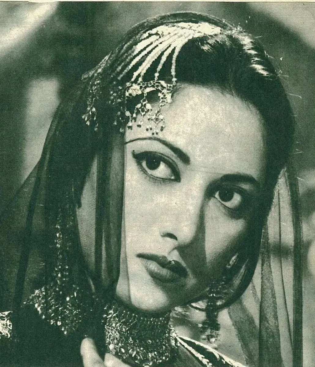 Suraiya's look