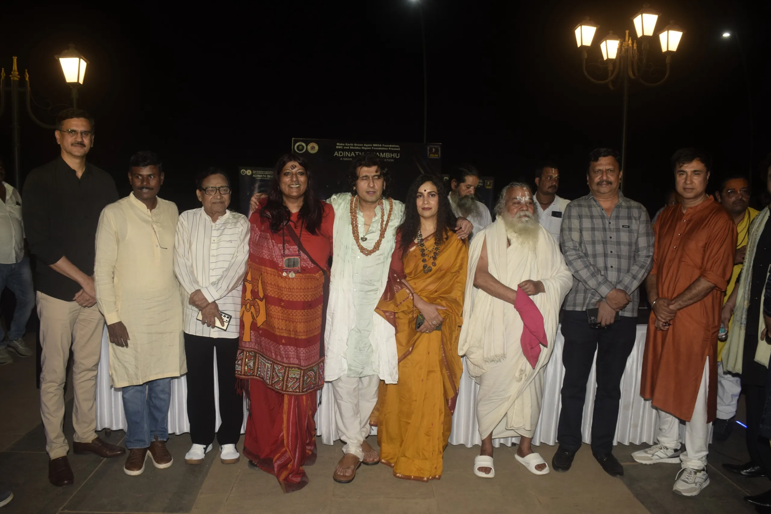 Vinayak Vispute, Vishvas Mote, Agam Kumar Nigam, Dr. (Hon) Anusha Srinivasan Iyer, Sonu Nigam, Meenal Nigam, Shri Nitya Gopal Das and Mahant Kamal Nayan Das from Ayodhya, Jitendra Pardeshi and Sumeet Mahendroo