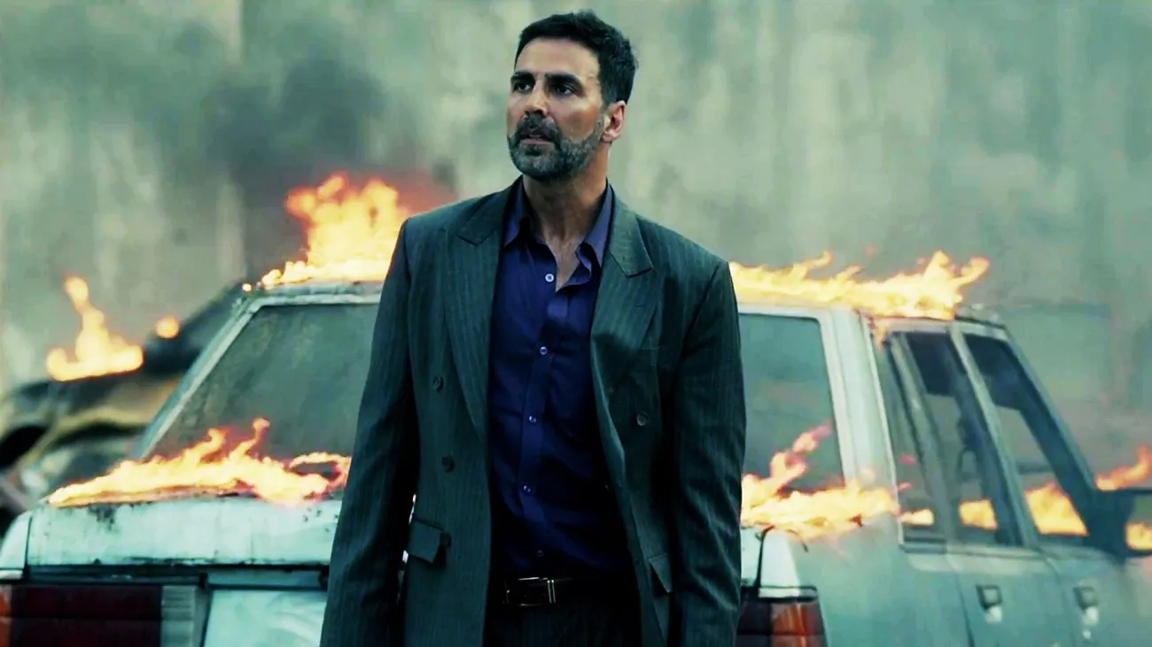 Airlift (2016)