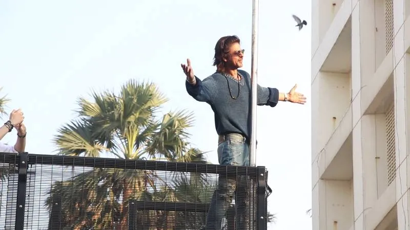 Shahrukh at his bungalow Mannat