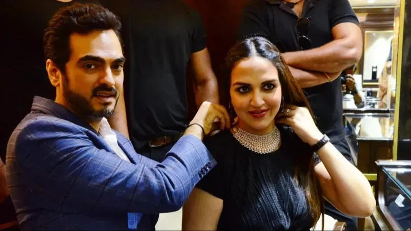 Esha Deol and Bharat Takhtani issued a statement