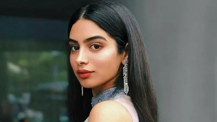 Jhanvi Kapoor's sister Khushi Kapoor will debut with this actor in 2019 - Jhanvi Kapoor's sister Khushi and Mizaan ready for Bollywood debut tmov - Aaj Tak