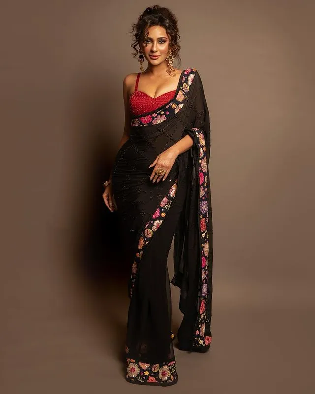 Seerat Kapoor's Fashion Explosion Equally Festive as Crackers | Seerat  Kapoor's Fashion Explosion Equally Festive as Crackers