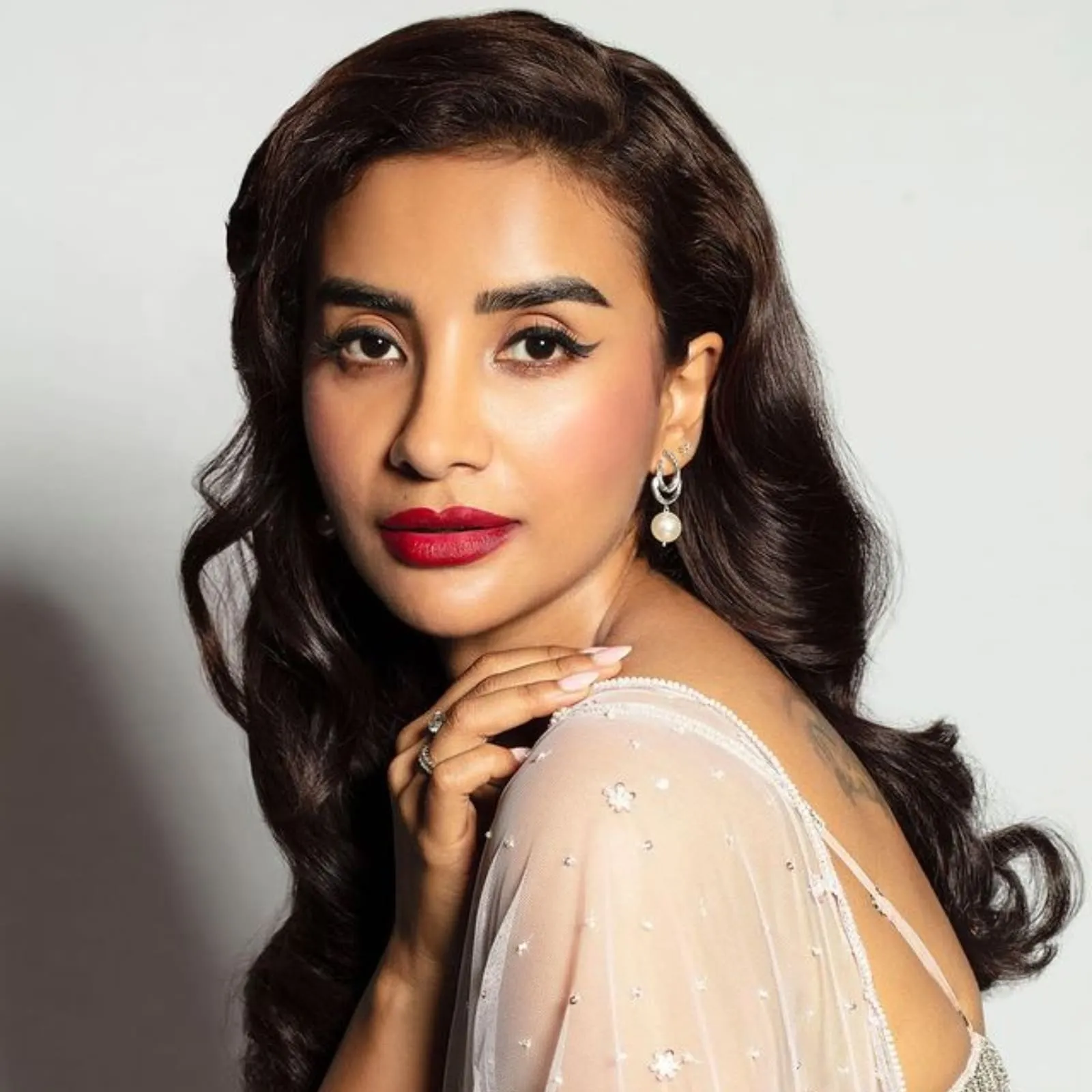 Patralekhaa to Have 4 Back-to-back Releases, Says 'Looking at 2023 With  Love, Light...' - News18