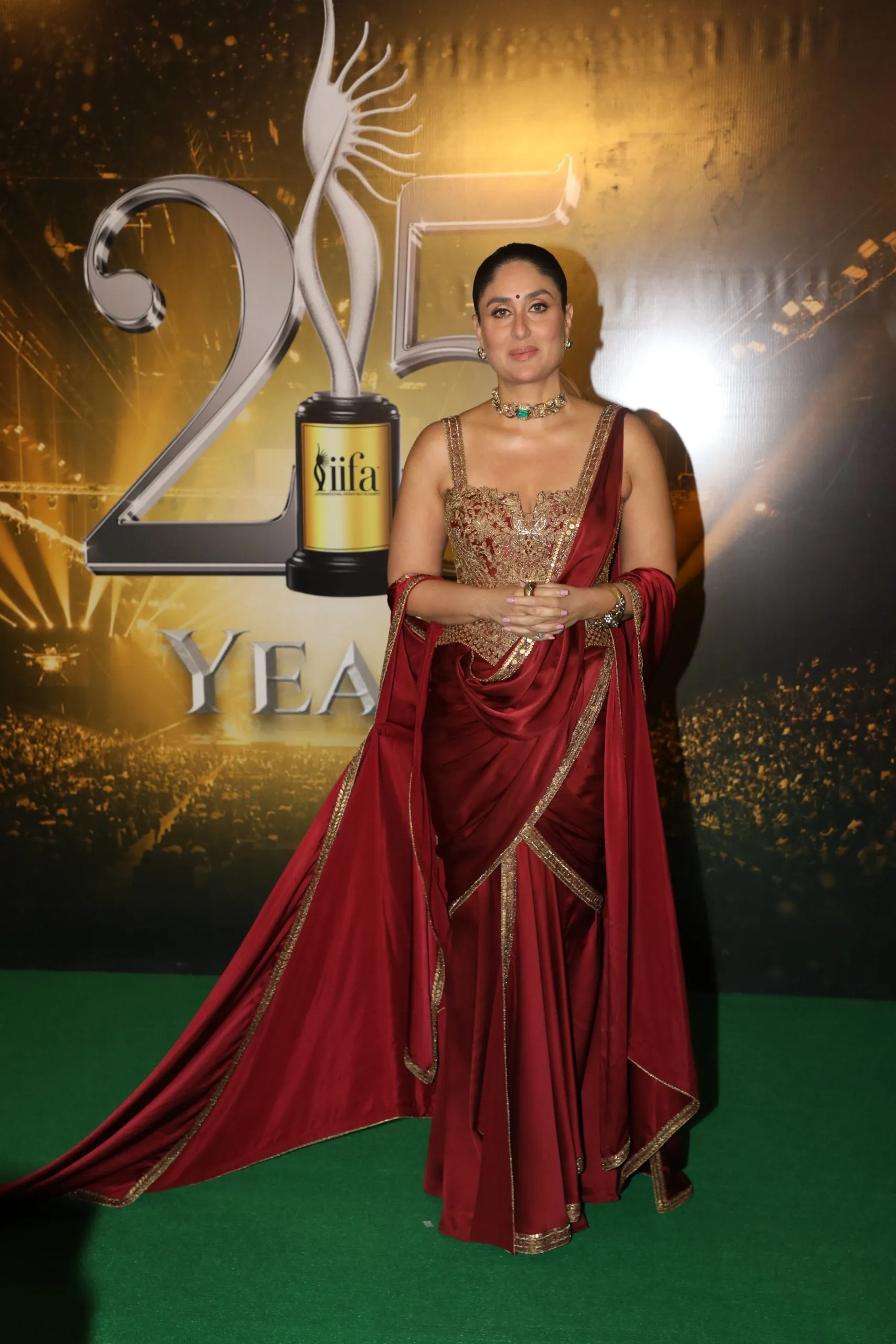 IIFA 2025: Kareena Kapoor Khan, Shahid Kapoor, Karan Johar, Bobby Deol in  Jaipur - News18