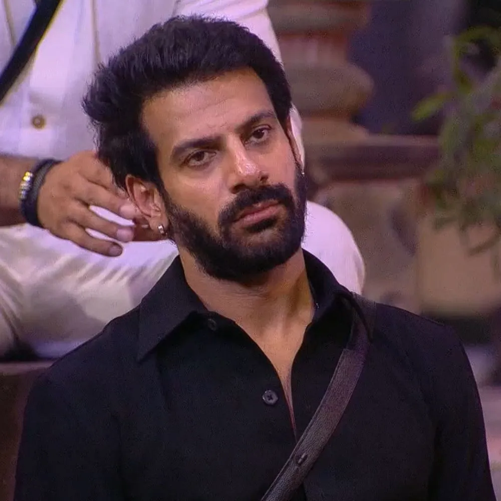 Bigg Boss 18: Netizens trend 'The Karan Veer Mehra Show' after witnessing  his care for Chum Darang during her emotional breakdown; see REACTIONS |  PINKVILLA