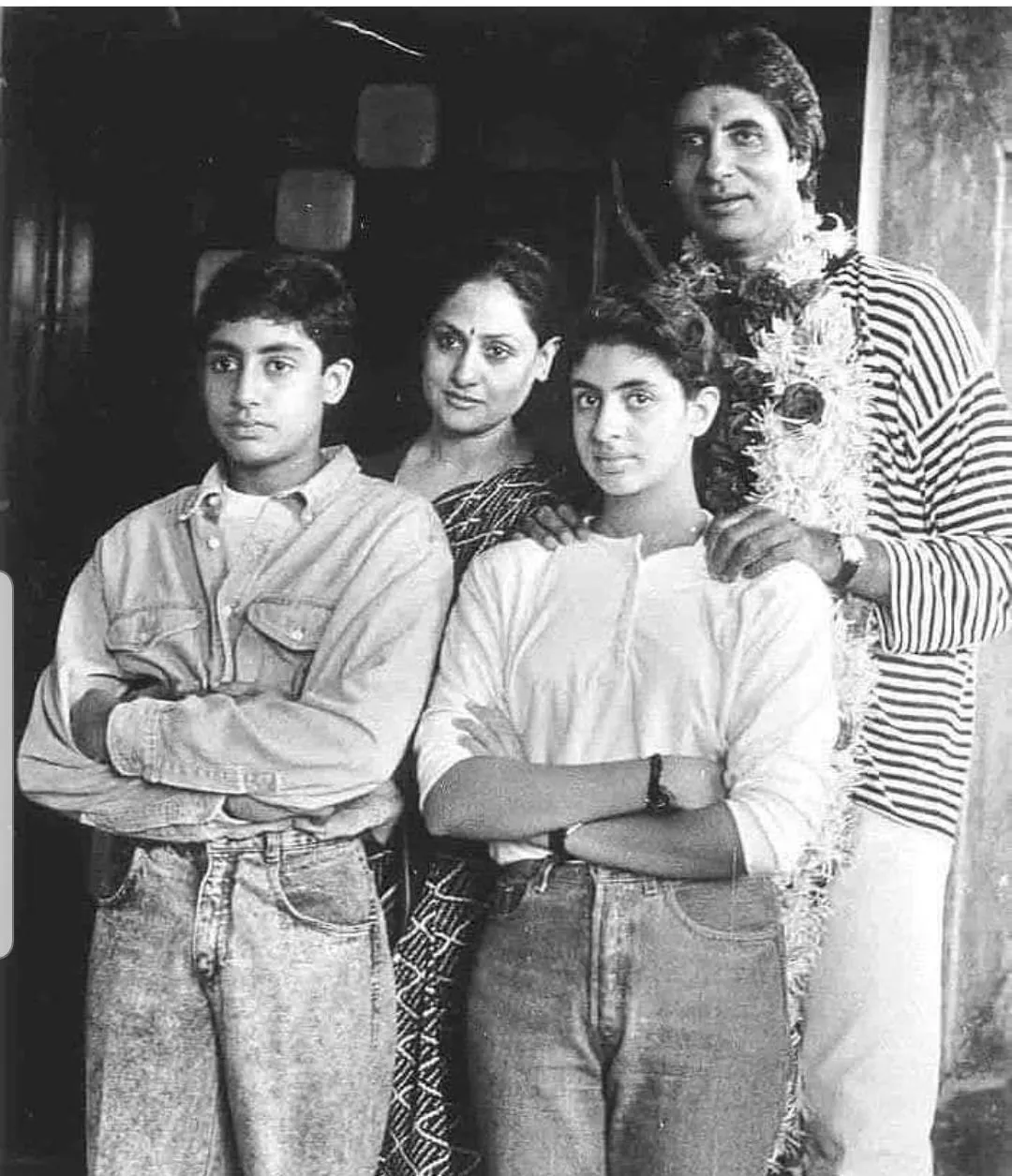 Bachchan Family's Unseen Picture Where Abhishek Looked Like Jaya 'Ji' and  Shweta Looked Like Big B