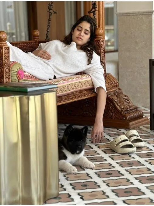 Janhvi Kapoor cute pic from boyfriend Shikhar Pahariya year-end album is  all things love - India Today