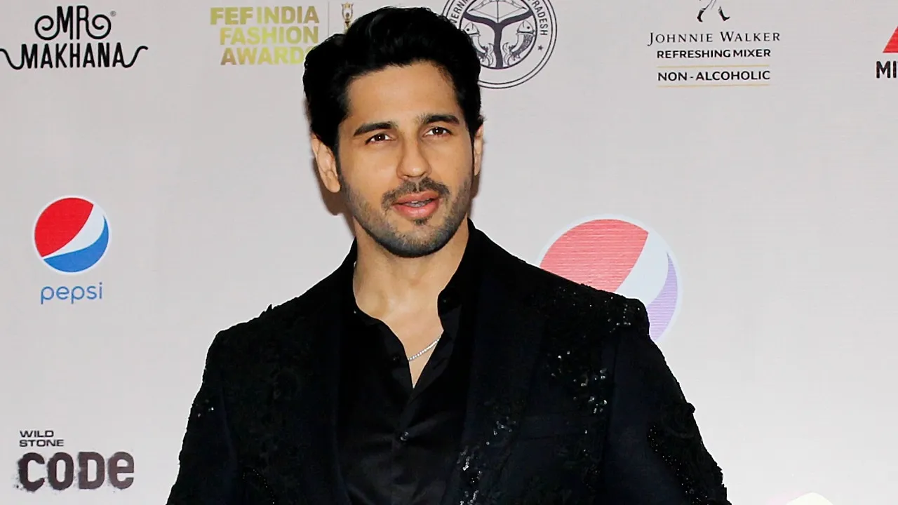 Sidharth Malhotra on embracing parenthood: Definitely get your boys in  check - India Today