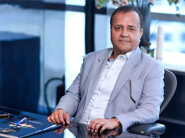 Akash Kapoor, Director, Elan Group