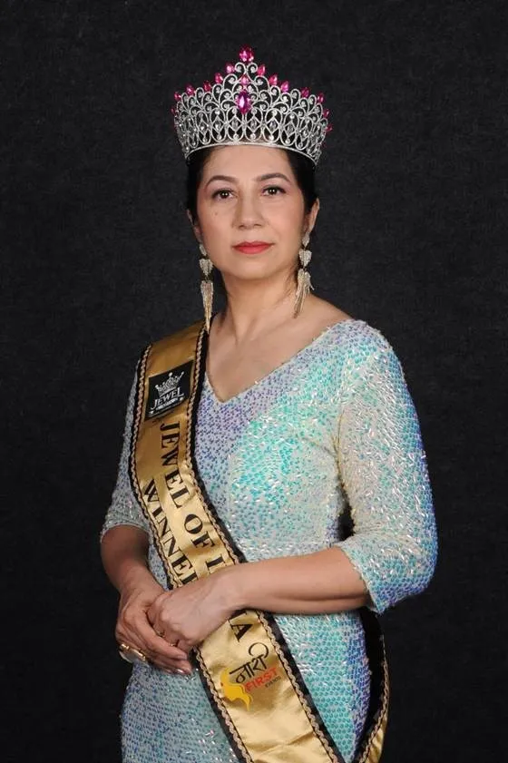 Neelima Sharma Wins NariFirst Season 2, Crowned by Malaika Arora in Goa