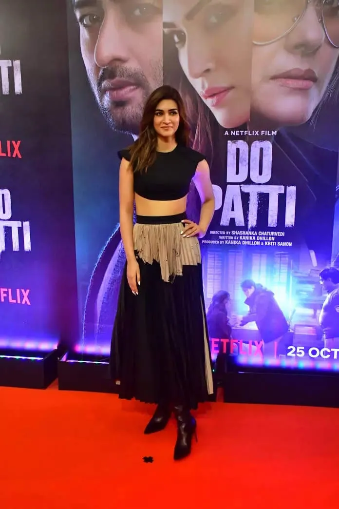 Kriti's Stylish Look