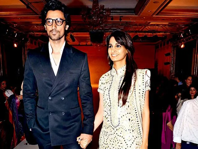 Kunal Kapoor marries Amitabh Bachchan's niece Naina in Seychelles -  Hindustan Times