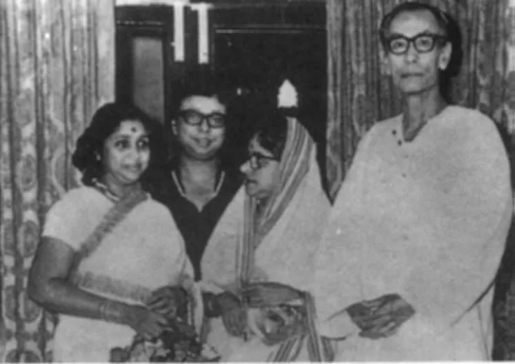 The tall and lean S D Burman with wife Meera, son Rahul Dev Burman and  singer Asha Bhonsle - Silhouette Magazine