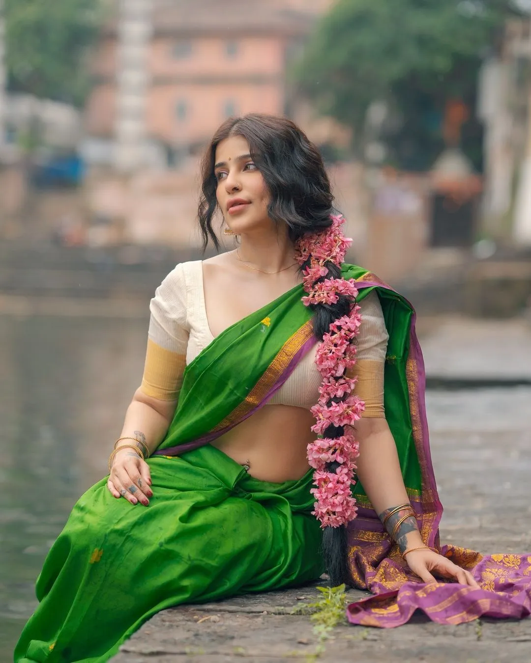 एक्ट्रेस बनने के लिए दुबई छोड़ इंडिया में बसाया घर, पर नहीं मिली पहचान, BB  में बिखेरेगी जलवा? - Who is actress model edin rose set to enter bigg boss  18 as