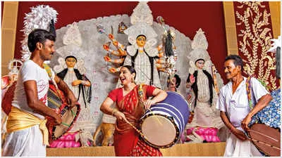 Vidya Balan Celebrates Bengali Culture: Her Passion for Dhak and Durga Puja  | - Times of India