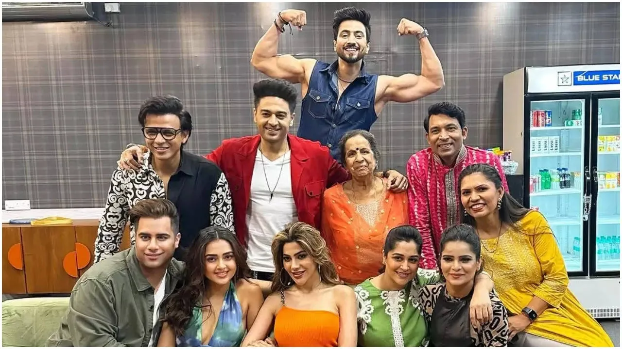 Celebrity MasterChef': Rajiv Adatia shares unseen pic with Tejasswi  Prakash, Dipika Kakar, Gaurav Khanna and more - Times of India