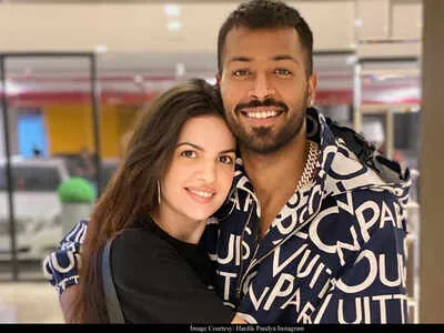 Hardik Pandya posts a loved-up picture with fiancé Natasha Stankovic and  fans cheerfully welcome 'bhabhi ji' | Hindi Movie News - Times of India
