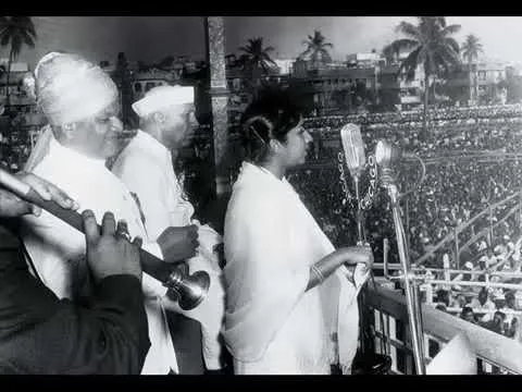 Aye mere watan ke logo sing by lata mangeshkar