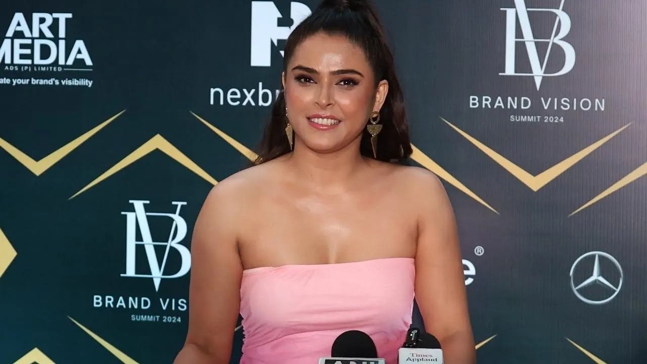 Madhurima Tuli stuns at the Nexbrands India 2030 Leadership Event, exuding  grace and elegance! - YouTube
