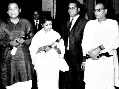 Old Filmfare Awards - YouTube