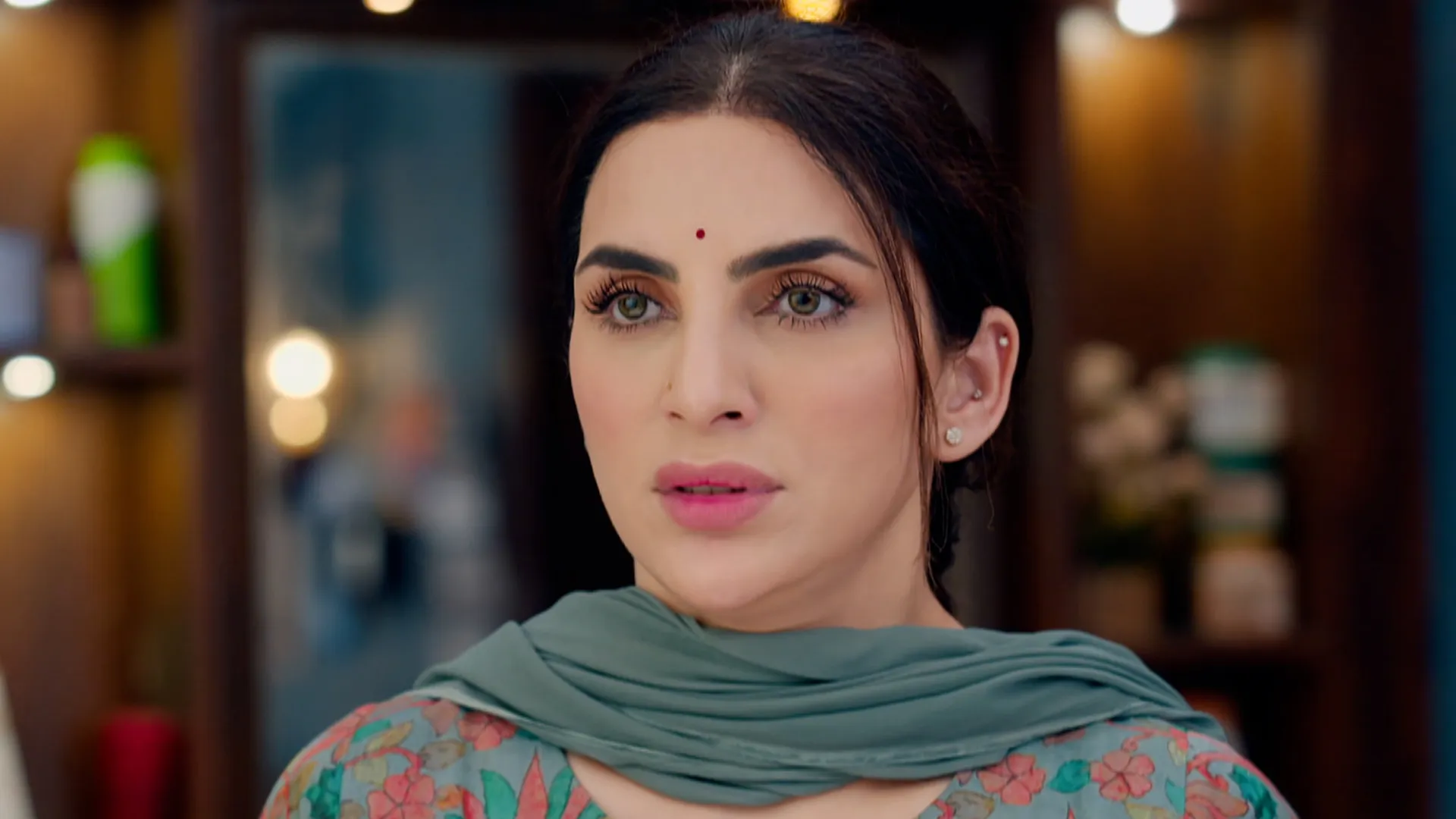 Watch Badall Pe Paon Hai Episode no. 34 TV Series Online - Baani Gets  Warned - Sony LIV
